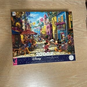 Ceaco Mickey and Minnie in Mexico - 2000 piece puzzle